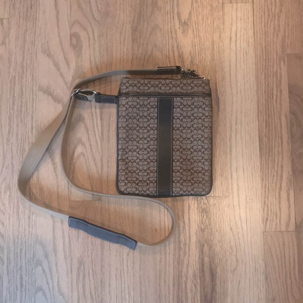 Coach crossbody, great condition!